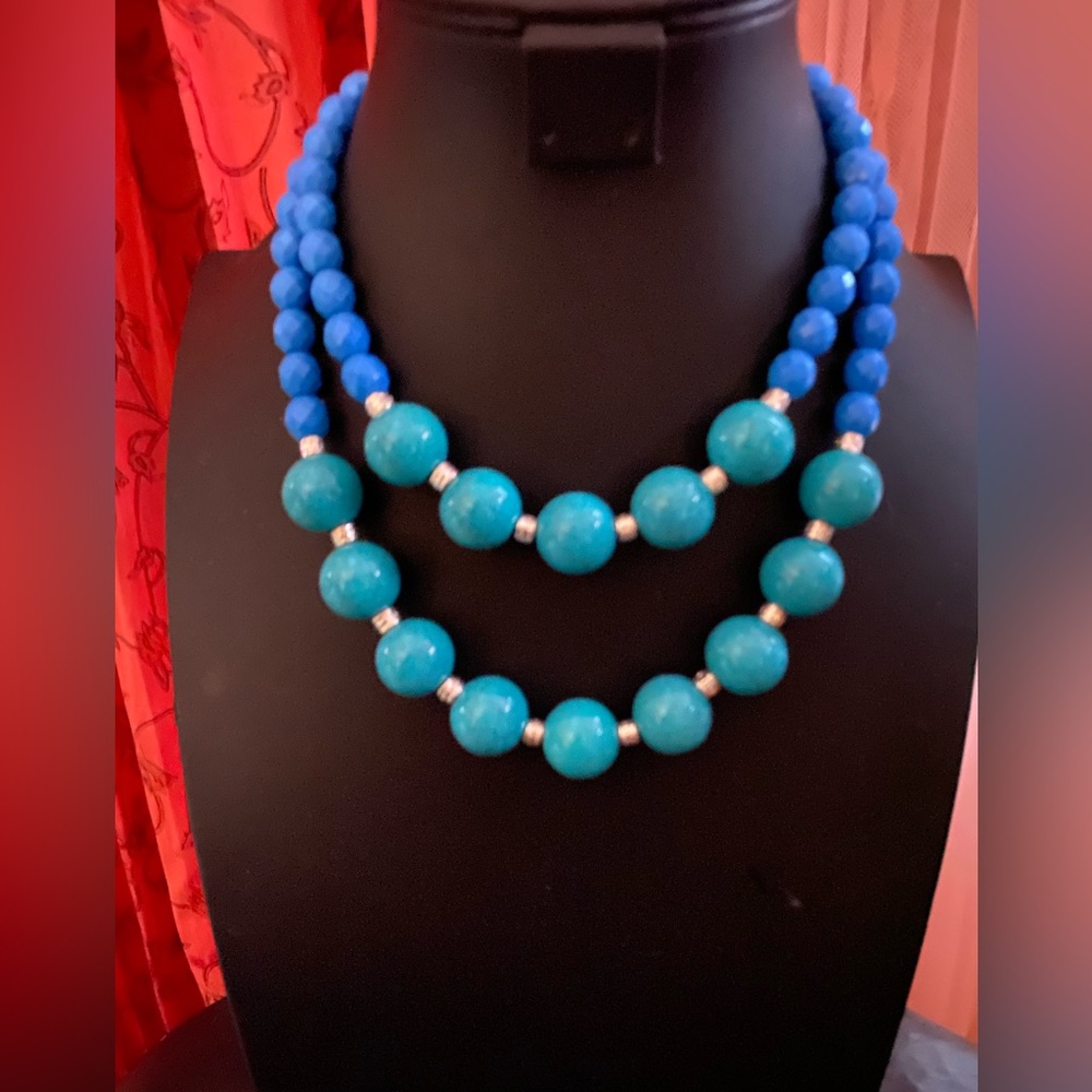 Double strand blue and green necklace.
